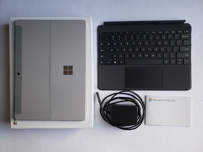 Microsoft Surface Go - Intel Pentium 4415Y, 4GB RAM, 64GB - Scratched Screen