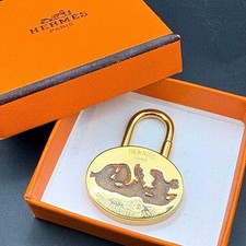 Hermes Cadena 2003 Annee Mediterranee Padlock Charm Gold Plated Pendant Box Used