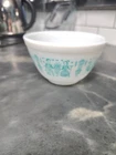 Pyrex 401 Bowl 1-1/2 Pint USA  Amish