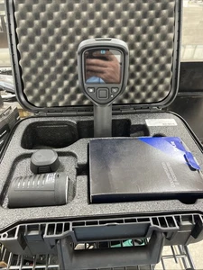 Flir E8 Thermal Imaging Camera - Picture 1 of 3