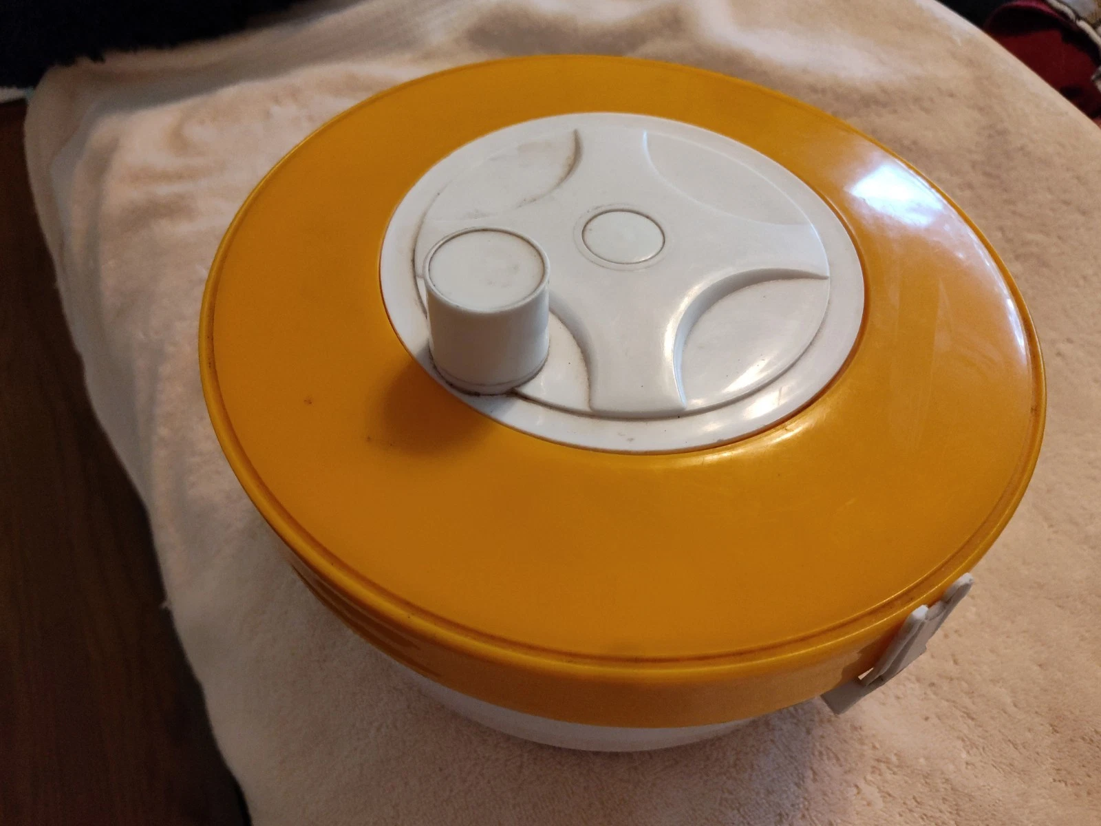 TheGudStuff: VTG Complete 1970’s Hoan Plastic Salad Lettuce Spinner Made In USA
Opens in a new windo