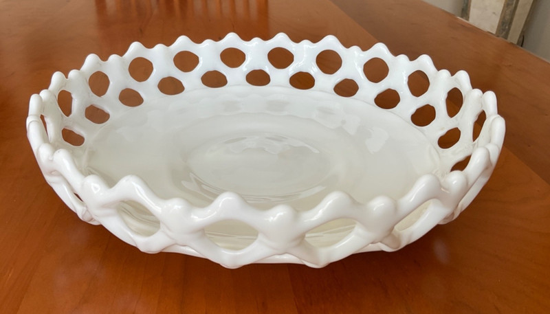 WESTMORELAND WHITE MILK GLASS OPEN LACE ROUND CENTERPIECE DISH BOWL APPROX 9 1/2