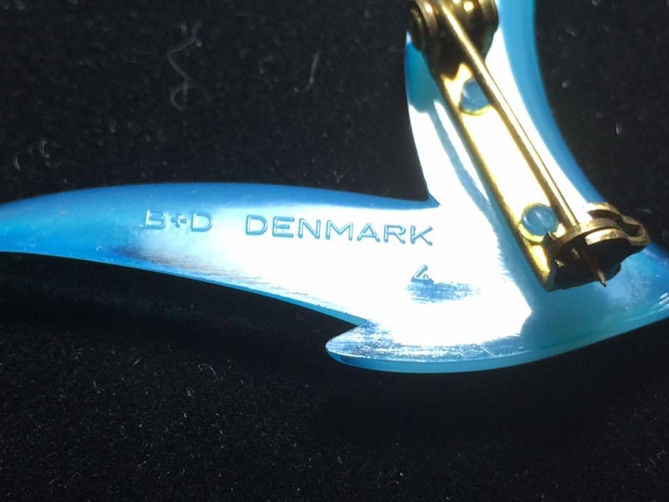 signed-buch-deichmann-lucite-seagull-brooch-made-in-denmark-ebay