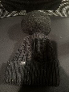 The North Face Kids Fur Pom Beanie Hat Black  EUC