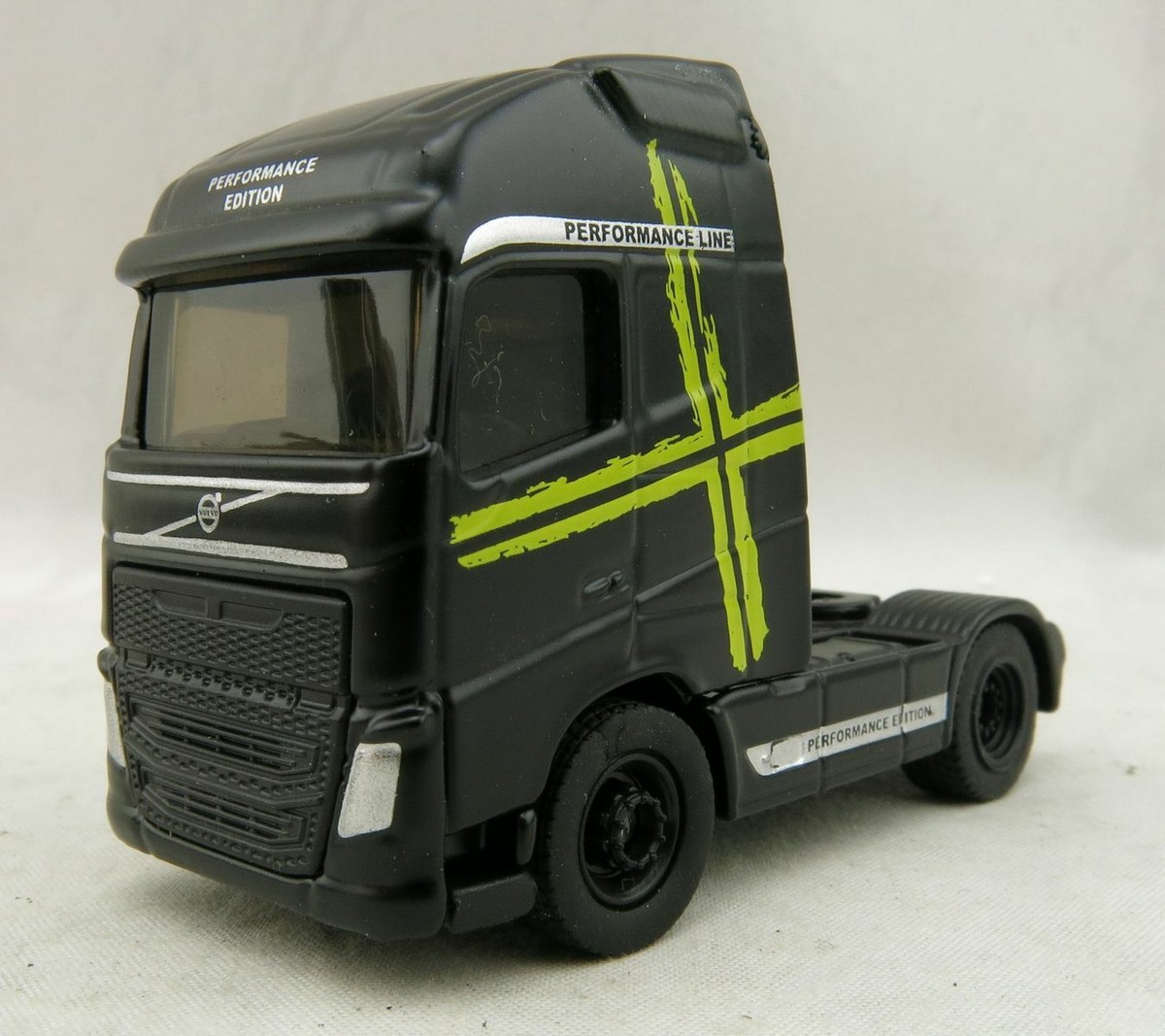 Siku 1543 - Volvo FH16 Performance 4x2 Truck - Scale 1:87