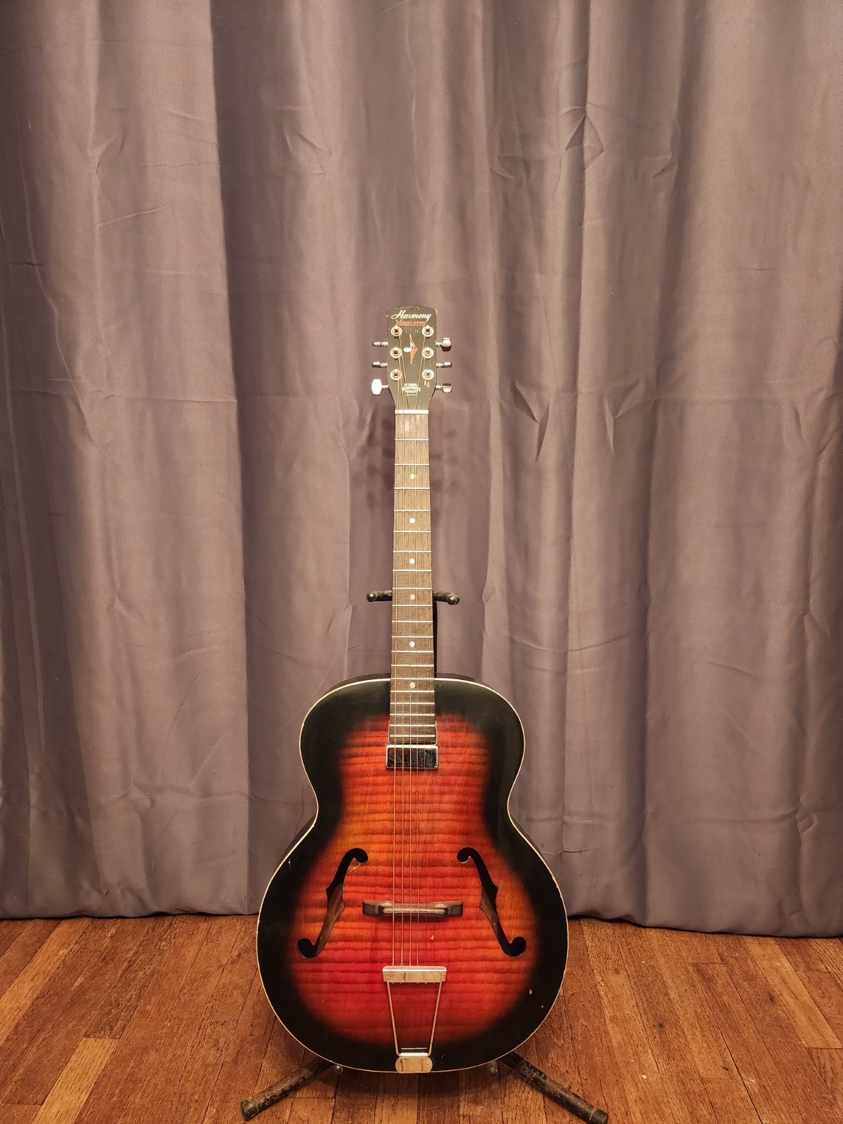 VINTAGE '66 HARMONY MONTEREY H950 F-HOLE ARCHTOP ACOUSTIC/ELECTRIC GUITAR + CASE