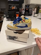 Jordan Retro 1 Low Travis Canary 13c