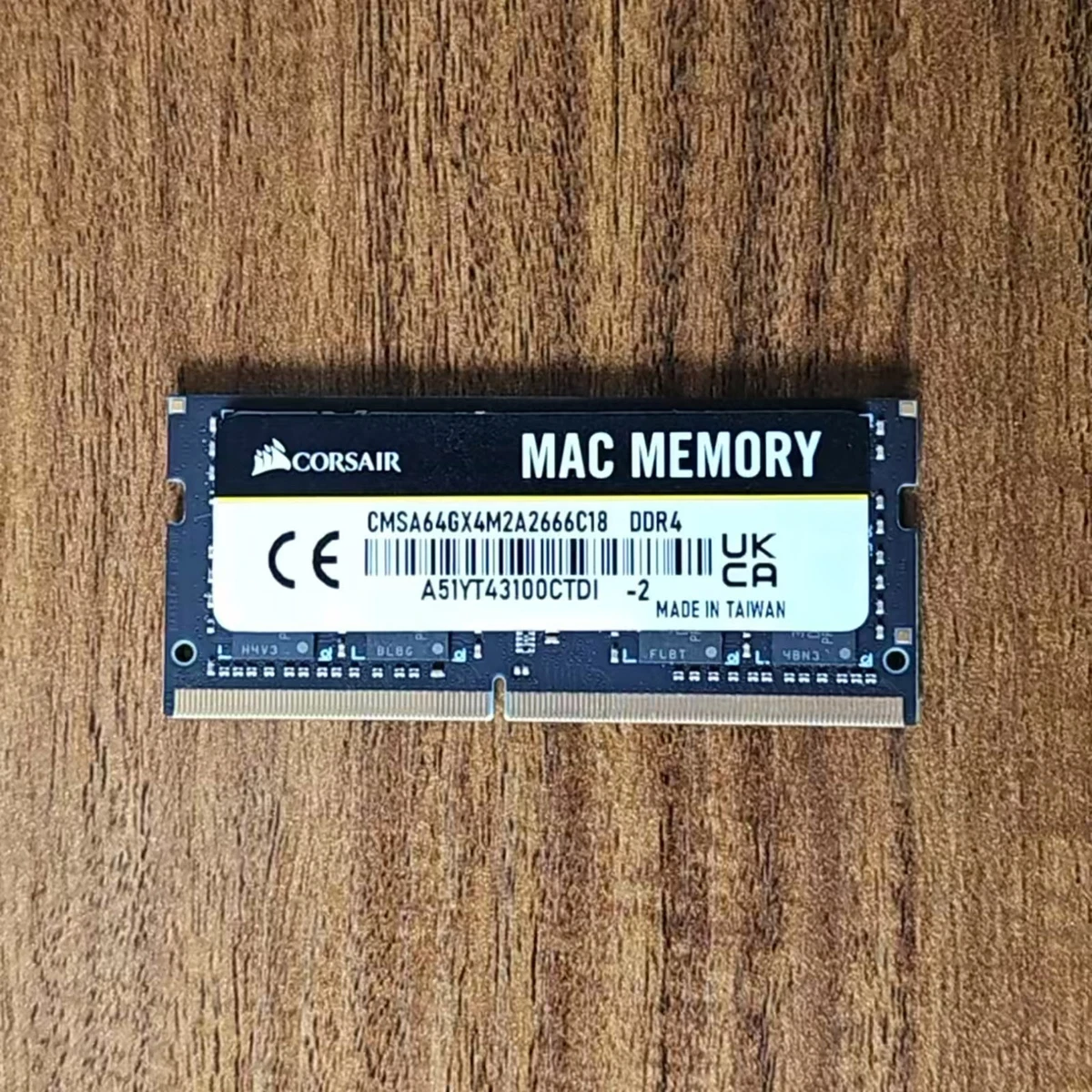 メモリー VENGEANCE DDR4 2666 32GB ( PC4-21300)@ VENGEANCE® Series 32GB (2 x 16GB) DDR4 SODIMM 2666MHz CL18 Memory Kit