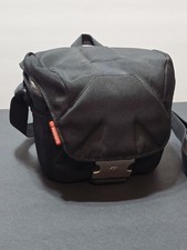 Manfrotto Bella II Black Camera Shoulder Bag Compact Red 3.35"x5.5"x4.53"