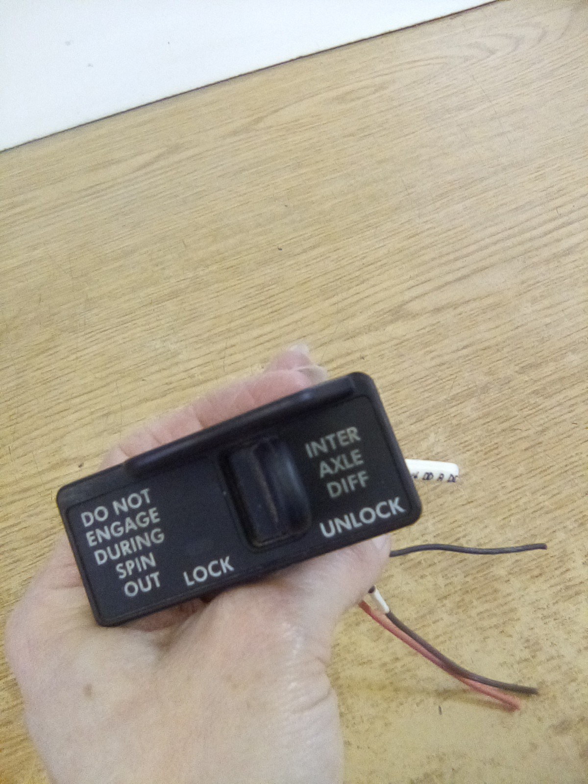 Freightliner 3270-1A Inter Axle Differential Lock Slide Switch