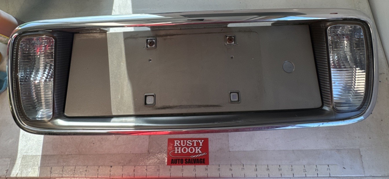 2003 Cadillac Deville Backup Lamp License Plate Holder