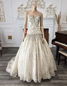 Eve of Milady Embroidered Lace Tulle & Silk Silk Strapless Wedding Dress sz 10