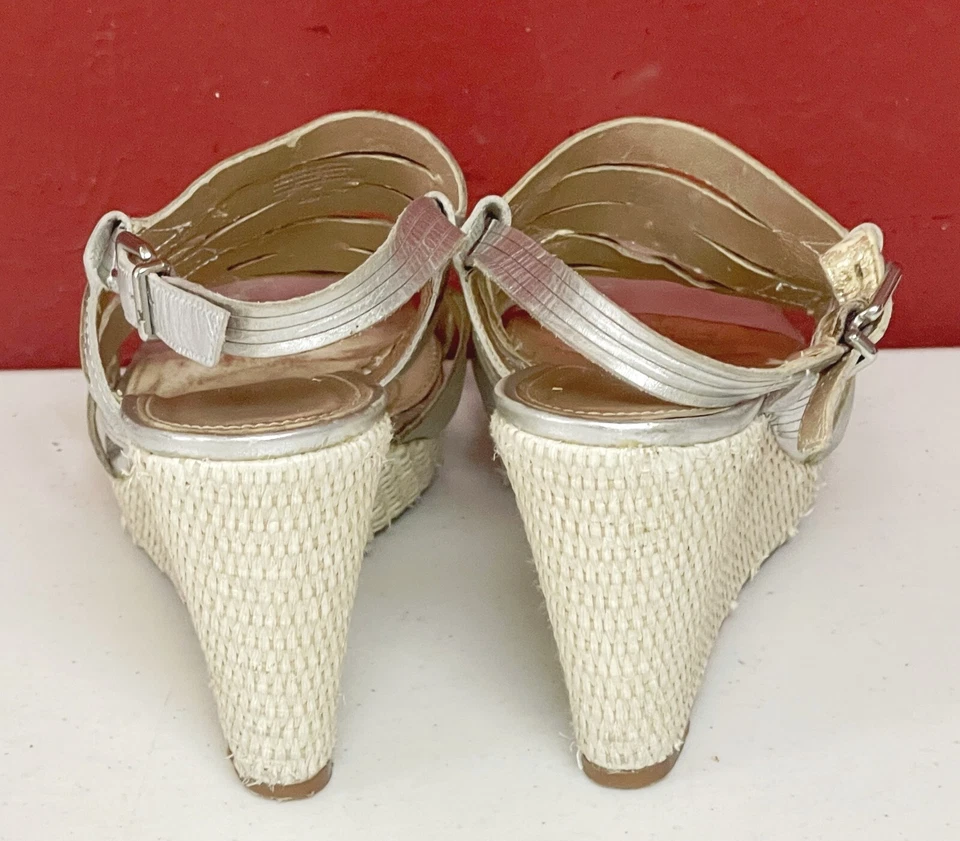 Antonio Melani Dayn Espadrille Wedge Sandals Silver Metallic Heels 5½ M - Image 4 of 4