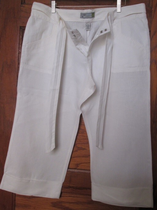 OLD NAVY BRAND PANTS OFF WHITE LOW WAIST 42'' LENGHT FROM CROTCH TO HEM 23'' 