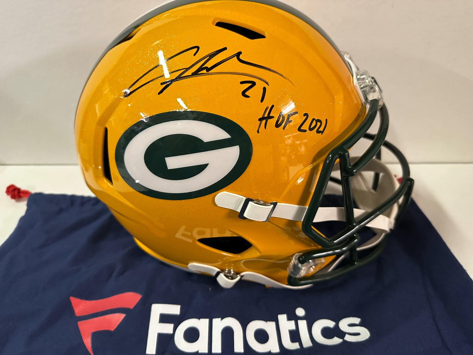 Charles Woodson Autographed Michigan 16x20 Football Photo - BAS
