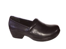 B.O.C. Born Concept Women's 10M Nadiyya Black Leather Clogs Comfort Shoes - New