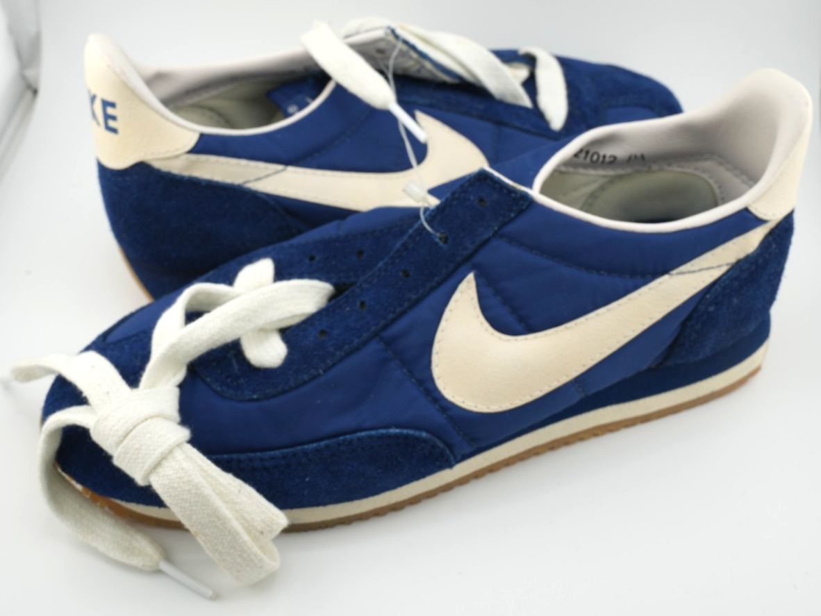 Vintage Nike Oceania Running Shoe Dead Stock Sz 5 821012 W/Box and