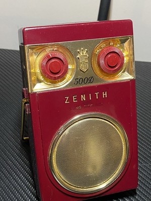 Maroon Zenith Royal 500D Transistor Radio Works!!!