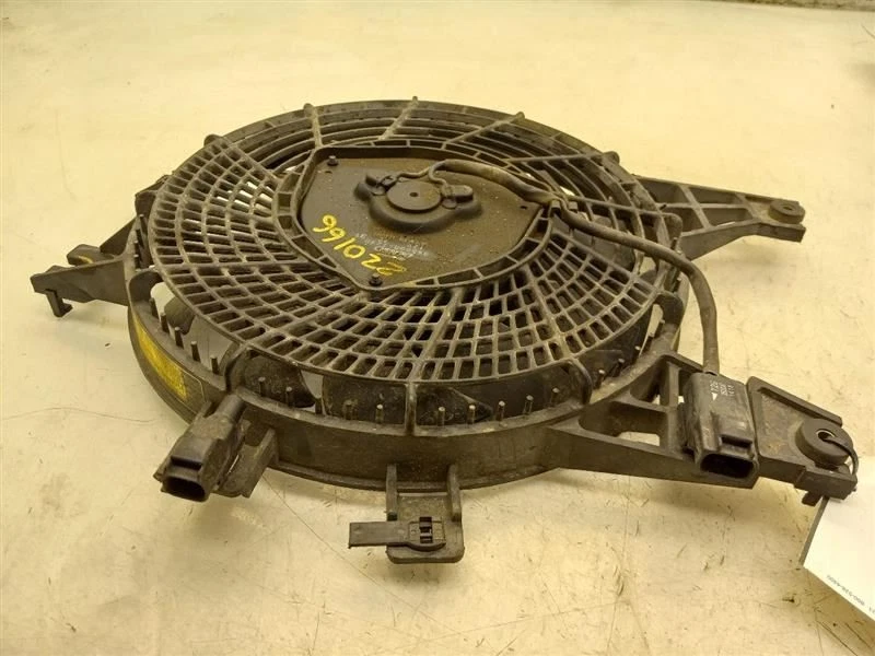 01-04 VENTILADOR RADIADOR TOYOTA SEQUOIA 4,7 L TRACCIÓN TRASERA  Foto 2 de 4