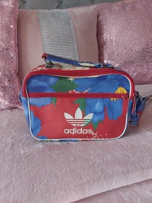 adidas Farm Crossbag .Sehr  limitiert . Neuwertig .