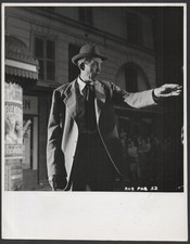 MOULIN ROUGE 1952 John Huston ERIC GRAY Montmartre 10x8 STILL #PUB32
