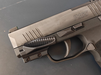 SIG P365 Thumb Rest for Indexing & Recoil Control Right Hand Custom 3D Print