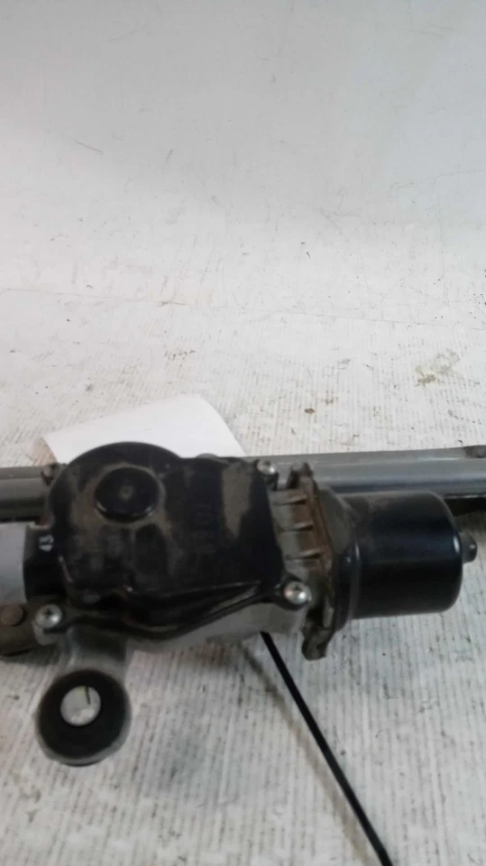 2018 Nissan Rogue Sport Wiper Motor OEM Blue 72000 Miles Warranty - Imagem 2 de 4