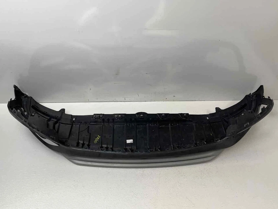 Conjunto de cubierta de parachoques inferior delantero Buick Regal TourX 18-20 con cenefa ¡Ver grietas! Foto 2 de 4