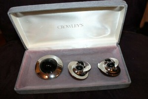 VTG ART DECO BROOCH  & PIERCED EARRINGS VELVET BOX CROWLEY
