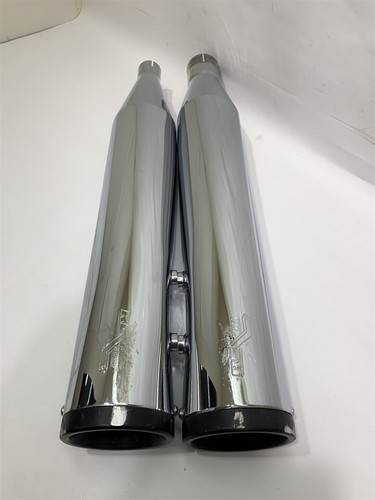 Harley-Davidson 2017-22 M8 RC Exhaust 4.5 " Slip On Exhaust Torx Eclipse - Picture 4 of 9