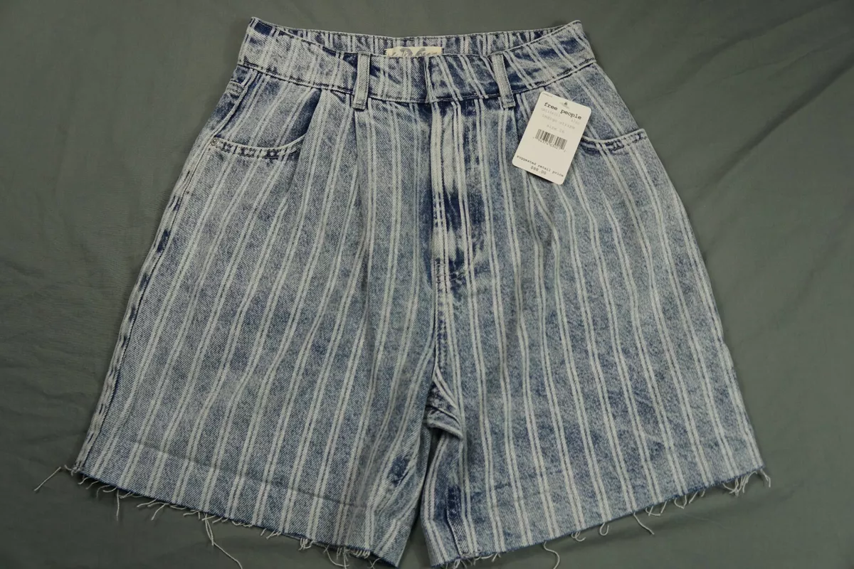 Free People We The Free Baggy Denim Bermuda Shorts in Indigo Stripe. 26, NWT!!
