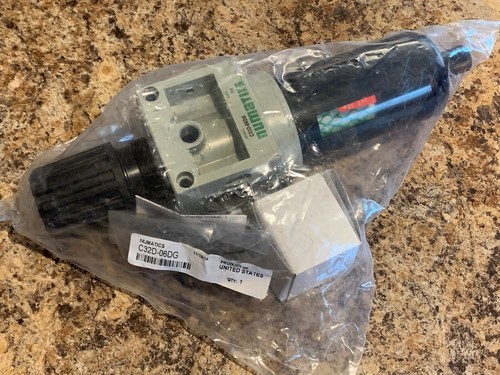 FACTORY-SEALED-NUMATICS-COALESCING-FILTER-REGULATOR-W-GAUGE-C32D-06DG-C32D06DG