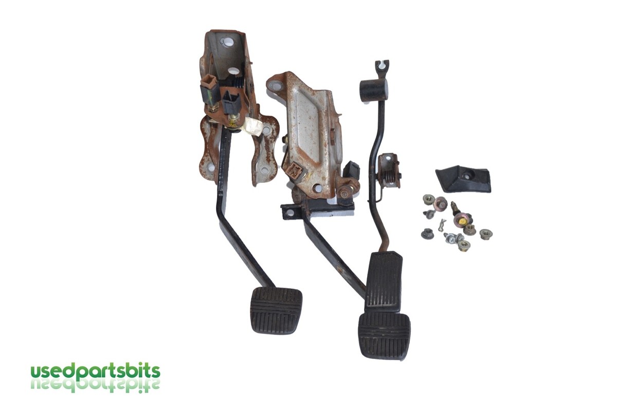 91 92 93 Nissan NX2000 5 Speed Clutch Brake Gas Pedal Assembly