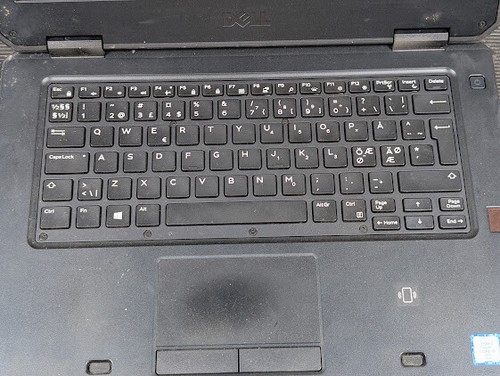 Dell Laptop for Parts - Not Working, No Accessories - Picture 4 of 15