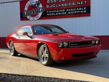 2010 Dodge Challenger R/T Classic Ram Air Fully Loaded Low Miles