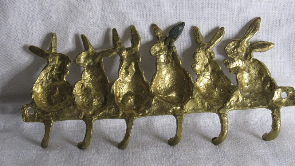 Gancho de conejito enchapado en latón - usado - sin marca Foto 3 de 4