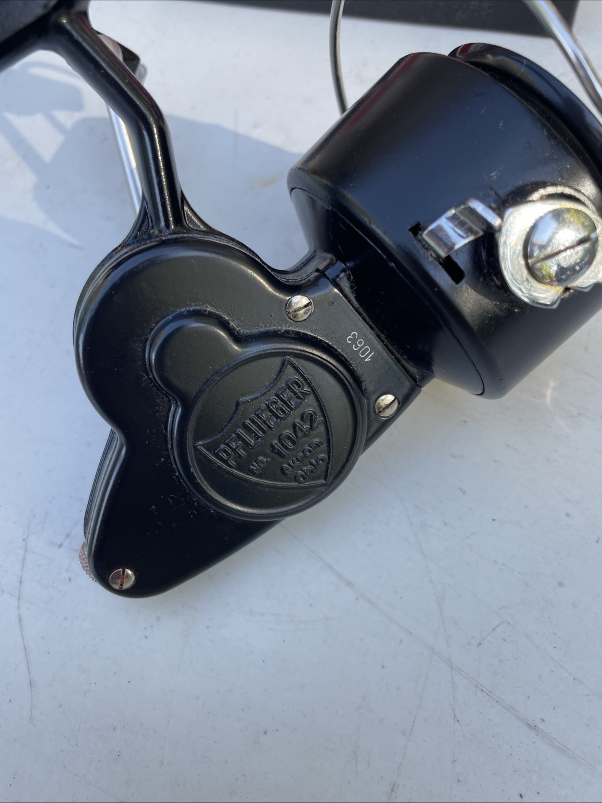 Vintage Spinning Fishing Reel. Pflueger 1042