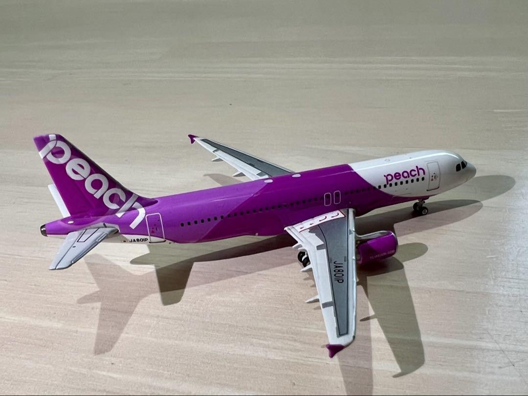 1/400 スケール Phoenix A320-200 ピーチ Peach Phoenix Model Die cast Airliners 1:400 Scale ezToys