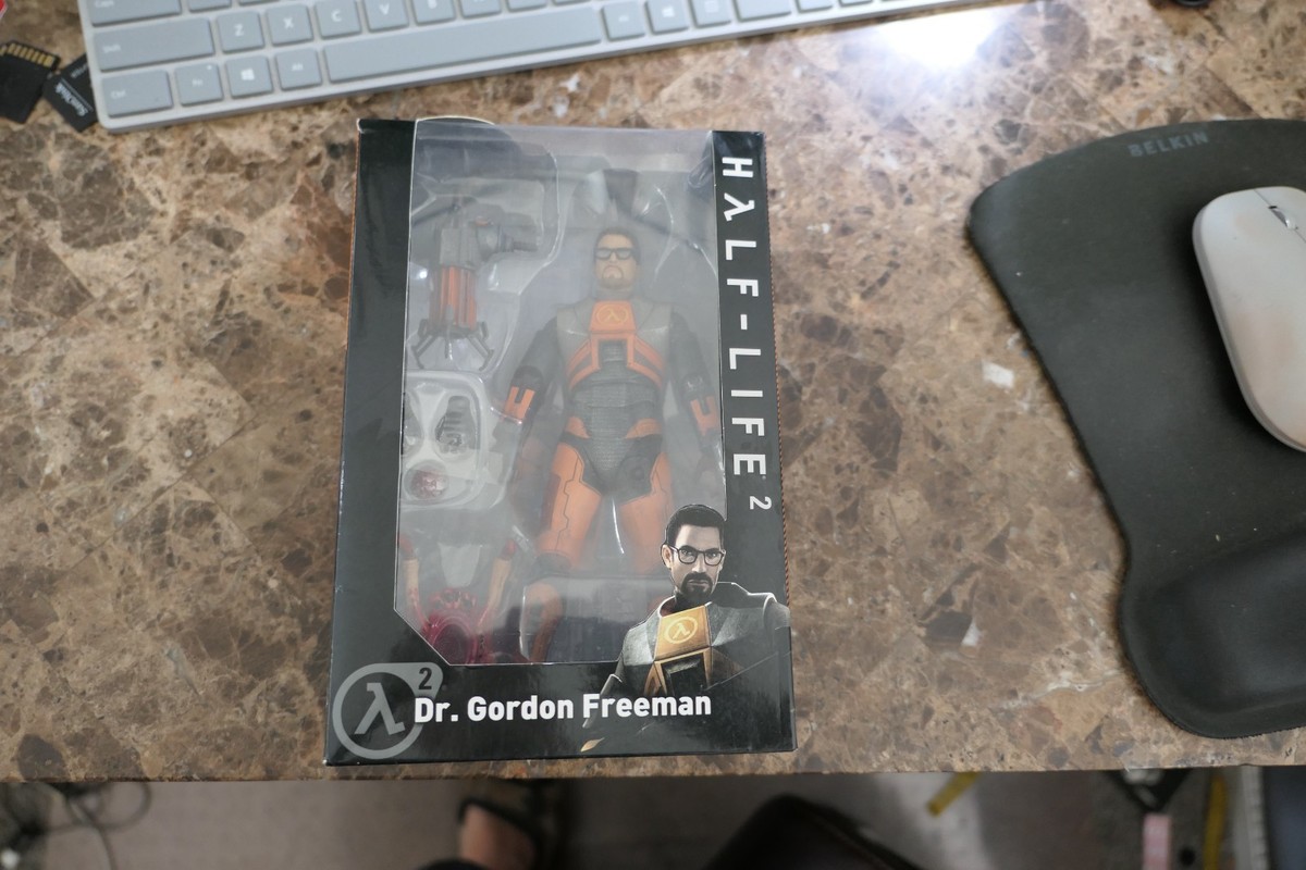 ハーフ ライフ 2 ドクター ゴードン フリーマン フィギュア NECA NECA Half-Life 2 Dr. Gordon Freeman 7