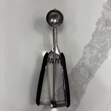 OXO Good Grips Medium Cookie / Ice Cream Scoop -Stainless Steel -Dishwasher Safe