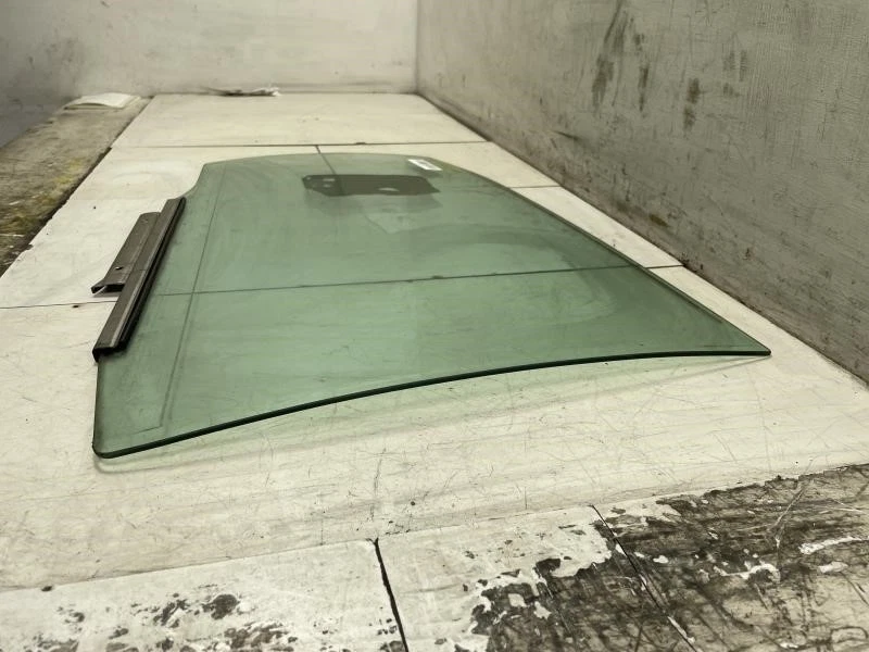 2008 TOYOTA CAMRY LE VIDRO TRASEIRO DIREITO DO PASSAGEIRO PORTA LATERAL FABRICANTE DE EQUIPAMENTO ORIGINAL+ - Imagem 3 de 4