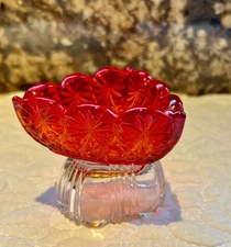  L G Wright Triangular Daisy and Button Amberina Glass Open Salt 