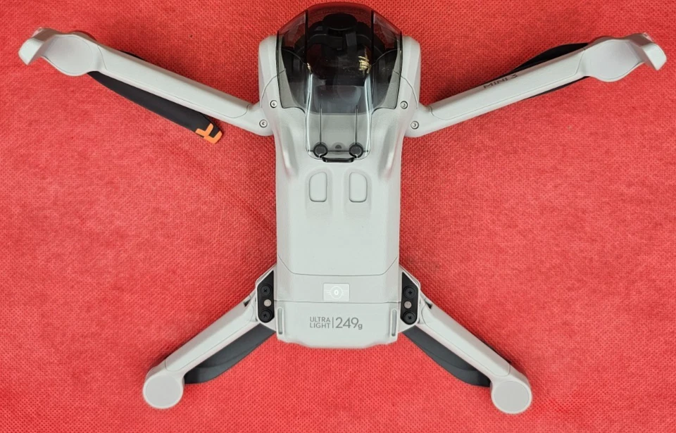 DJI Mini 3 Camera Drone (with RC Remote) 249g - Image 3 of 4