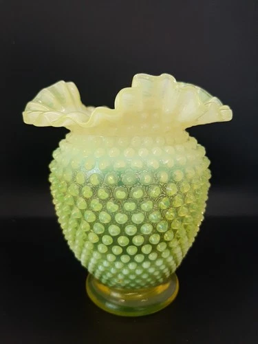 STUNNING VINTAGE FENTON ART GLASS VASELINE OPALESCENT HOBNAIL 6" VASE~URANIUM