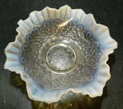 Vintage Jefferson Many Loop White Opalescent Ruffled Edge Bowl 2.5''x8''x8'' Excel