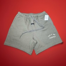 NWT Olive essentials fear of god Men  s fleece soccer shorts Nordstrom Medium