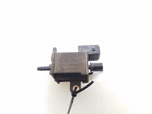 Audi A4 S4 B5 8D 1999 Benzin 142kW Turbolader Druckwandler Magnetventil GOD26307