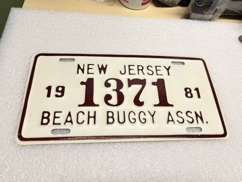 1981 NJ BEACH BUGGY ASSN ACCESS  LICENSE PLATE-1371  New Jersey Surf Fishing - 第 1/4 張圖片
