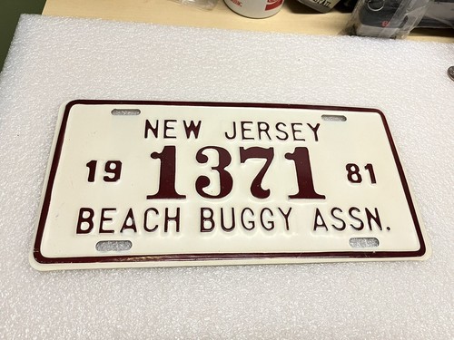 1981 NJ BEACH BUGGY ASSN ACCESS  LICENSE PLATE-1371  New Jersey Surf Fishing