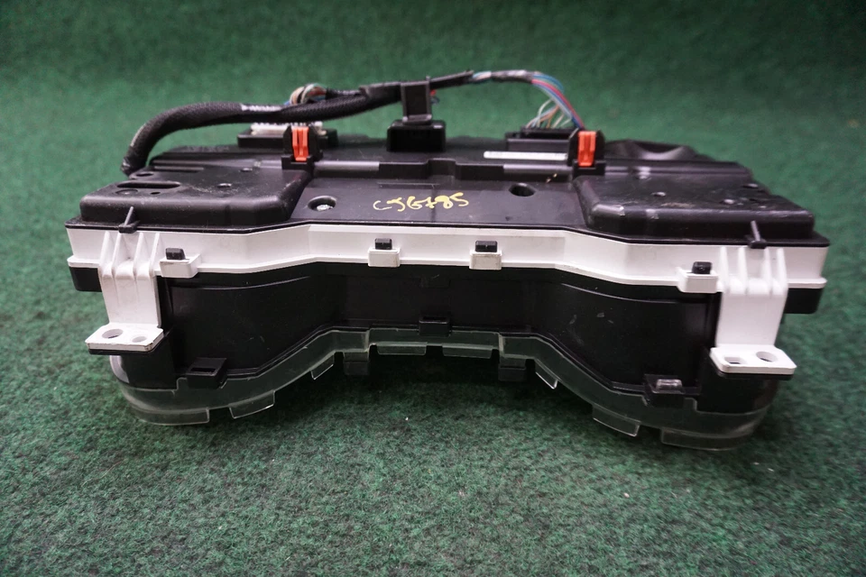 2019 TOYOTA RAV4 LE Speedometer Gauge Cluster OEM 838000R430 56,947K MILES - Image 3 of 4